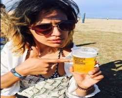 Sriti Jha consuming alcohol